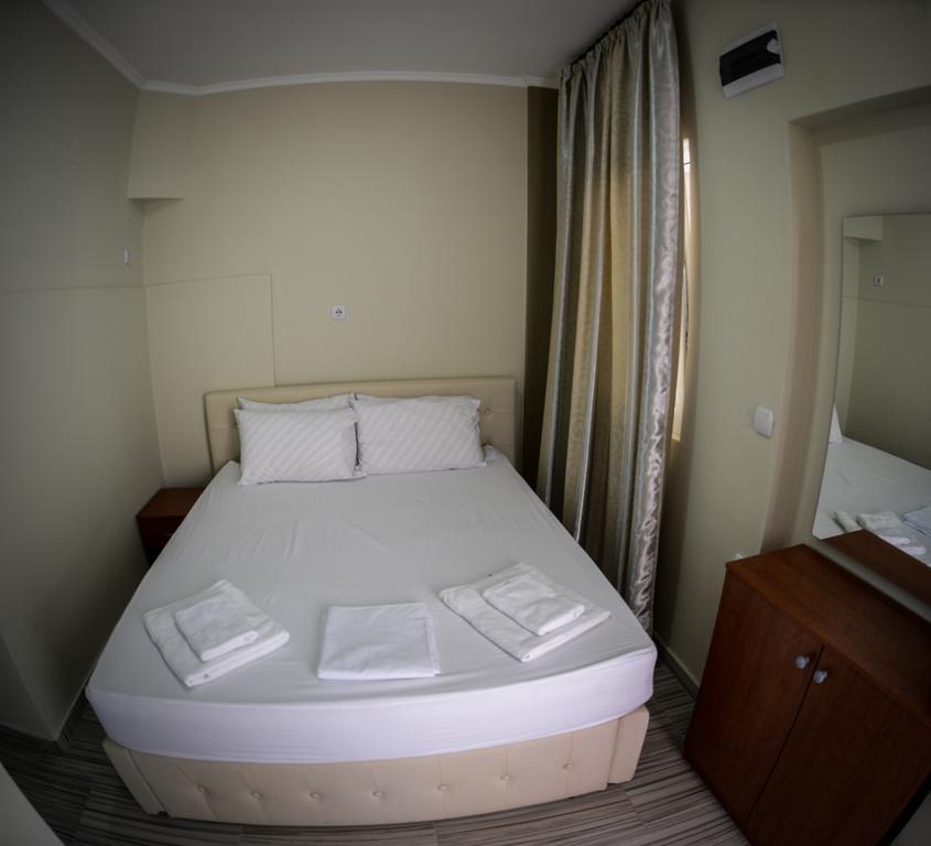 Crown Hotel Nea Skioni Pokoj fotografie